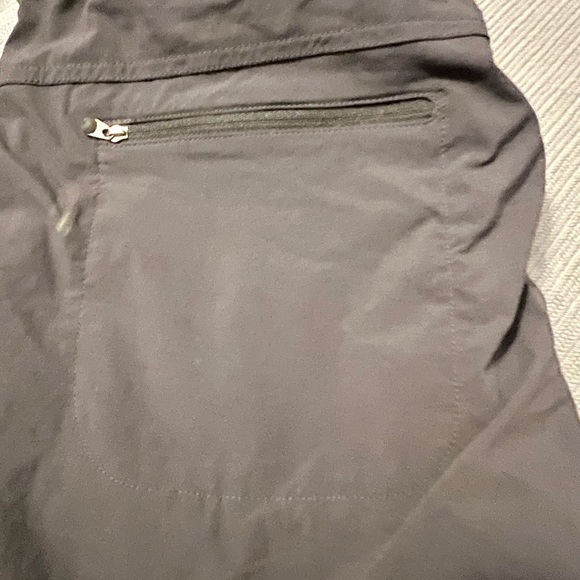 L.L. Bean hiking outdoor active shorts gray waterproof fishing SZ gorpcore - Picture 2 of 6